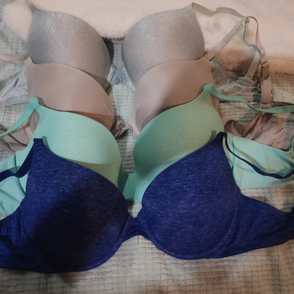 4 Victoria's Secret Blue, Green, and Gray Bra Set